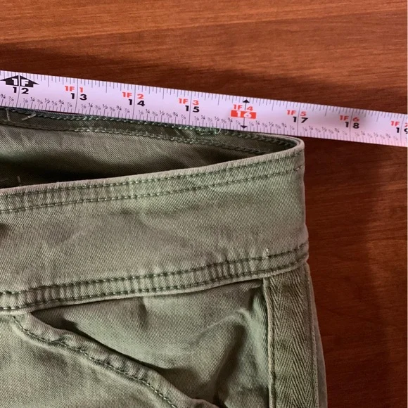 Torrid green Aviator cargo utility capri pants, size 12, slim fit - Picture 4 of 9